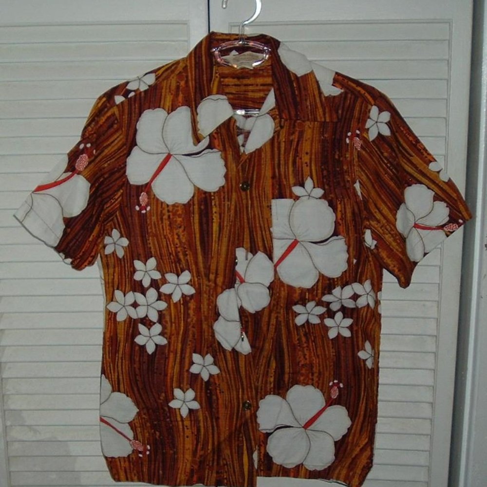 1970s Hawaiian Shirt - Men's S - Mint, Never Worn